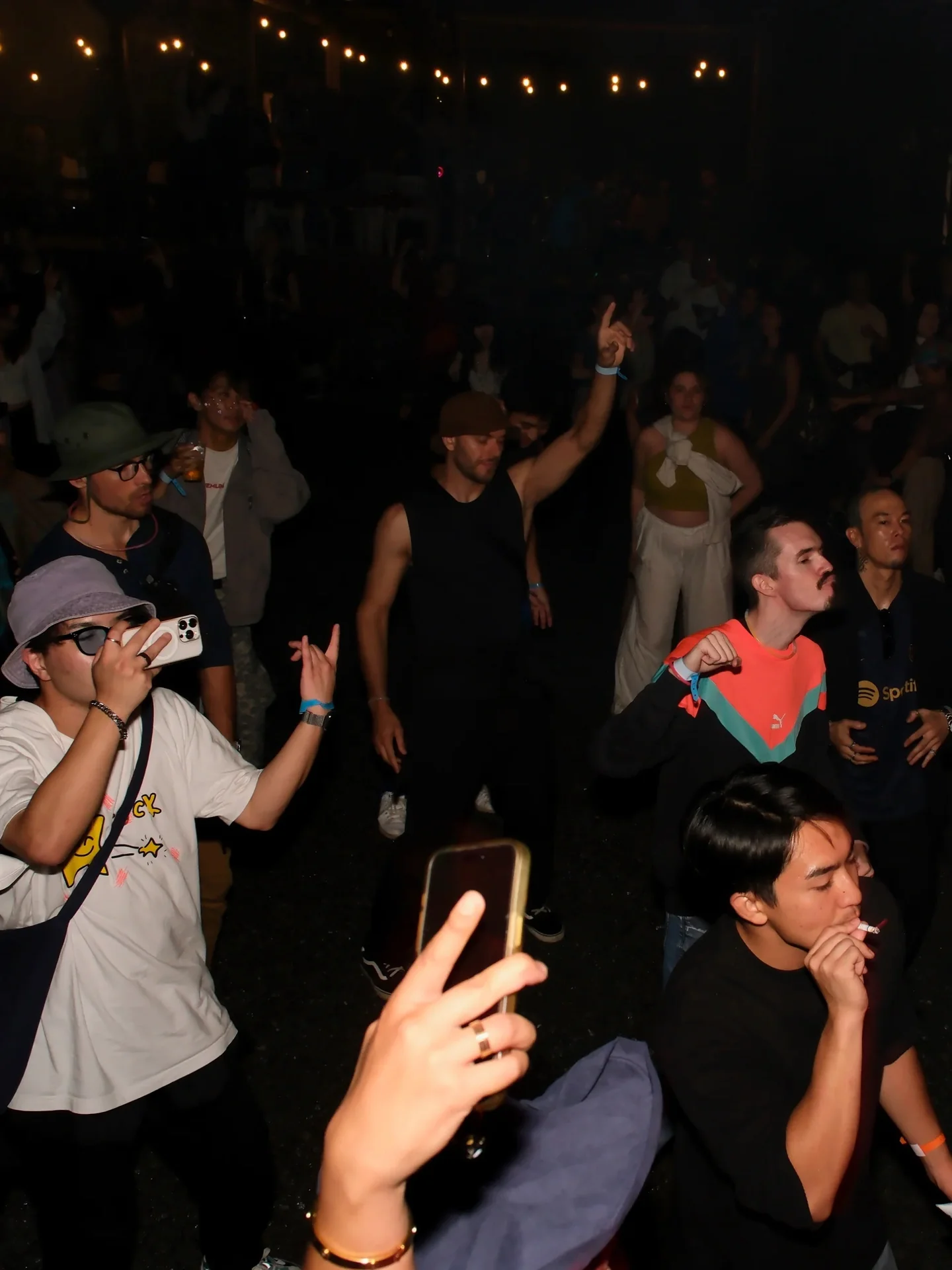 INTERGALACTICで踊るお客さん