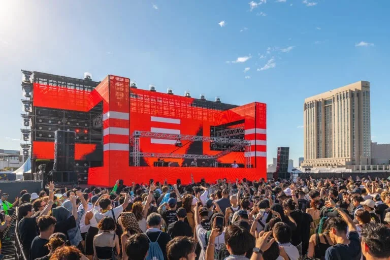 Ultra JapanのResistanceステージ