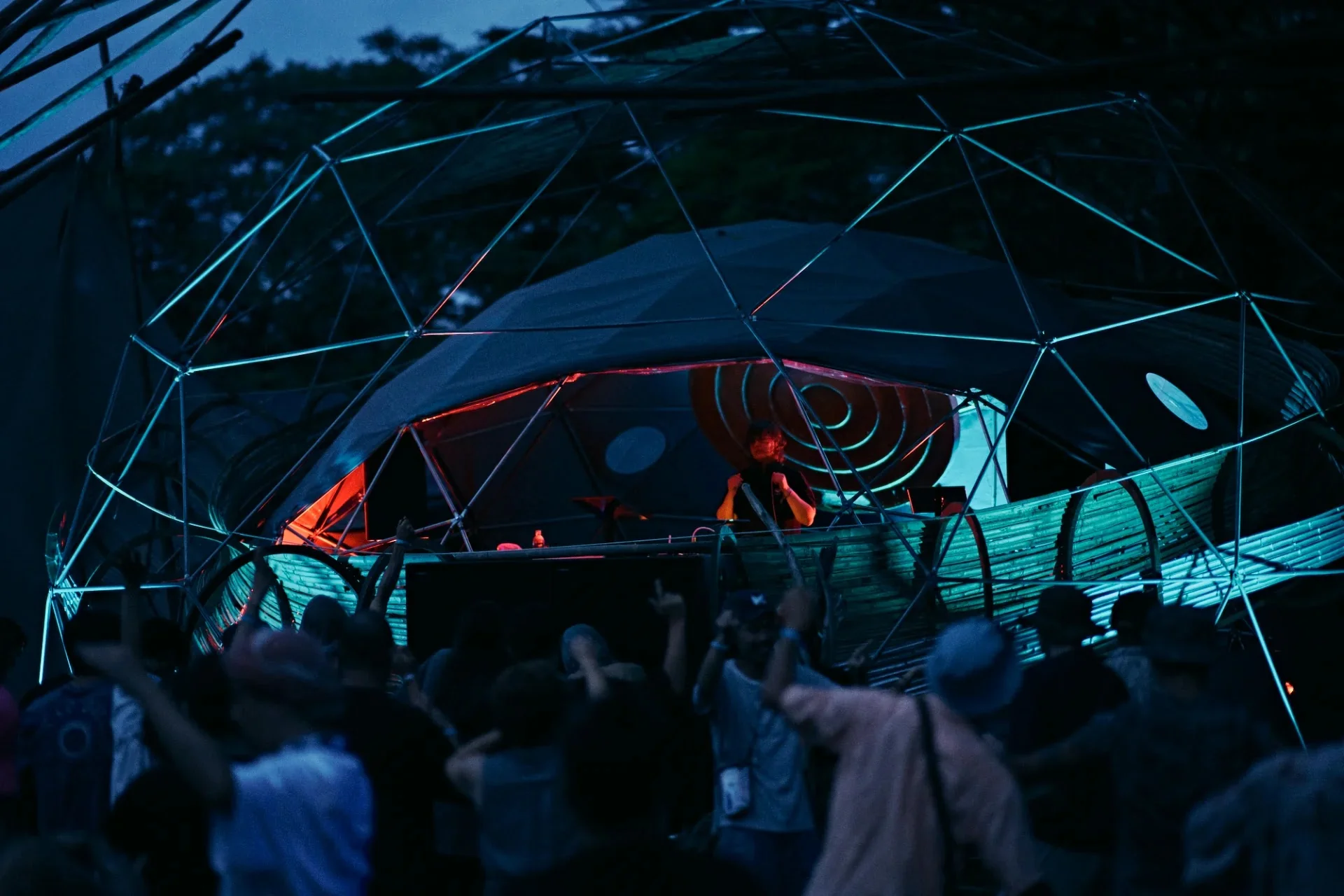 OTSUKIMI 2025のクロージングを任されたSandrien