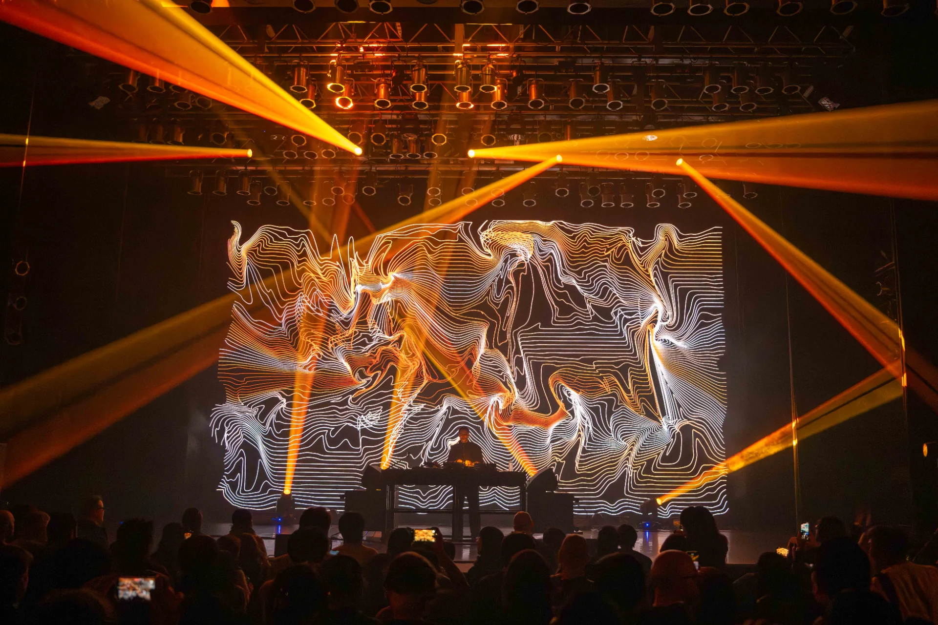 MUTEK.JP 2025 On-the-Ground Report: Two Days of Sound and Light Experienced at WWW and O-EAST